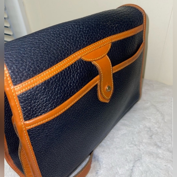 HOST PICK 4X'S...VINTAGE DOONEY & BOURKE BLUE/TAN CROSSBODY - Picture 8 of 11